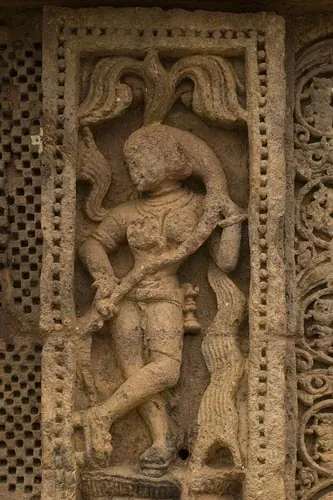 Tanečnica na opätkoch. (Konark)