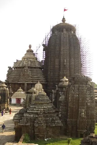Lingaraj Mandir, chrám kde nevpustili ani Indiru Ghándí a dokonca ani nás... (Bhubaneswar)