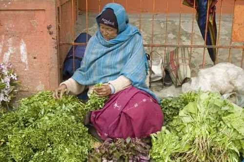 Babička predávajúca zeleninu. (Darjeeling)