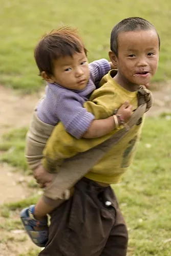 Súrodenci. (Pala, Sikkim)