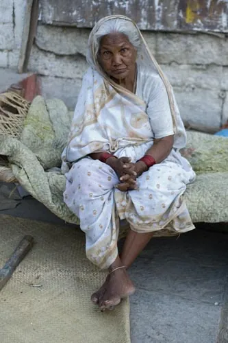 Čerstvo zobudená tetuška. (Varanasi)