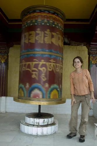 Modlitebné kolesá plné lístkov s mantrami.  (Dharamsala)
